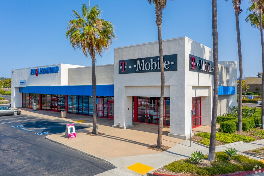 More Photos Of 1711-1990 University Dr, Vista Unknown For Lease