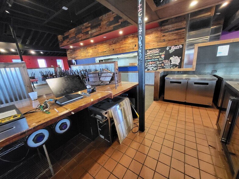 More Photos Of 3607 S Range Line Rd, Joplin Restaurant For Lease