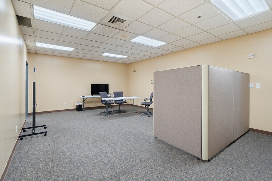 More Photos Of 1321 Martin Luther King Jr Way, Tacoma Loft Creative Space For Lease