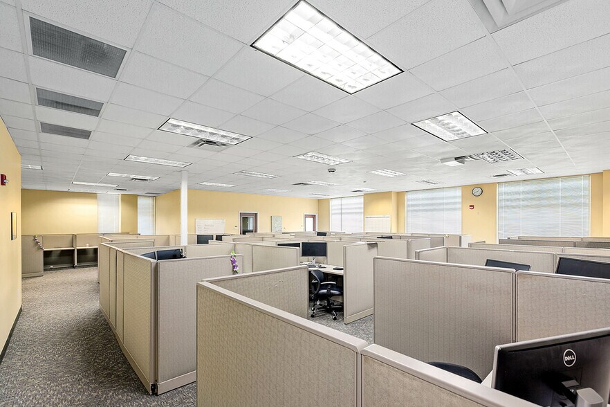 More Photos Of 3101 Sessions Rd, Tallahassee Office For Lease