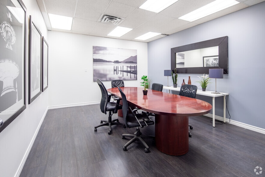 More Photos Of 120 Eglinton Ave E, Toronto Medical For Lease