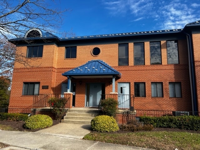 More Photos Of 603 Post Office Rd, Waldorf Loft Creative Space For Sale