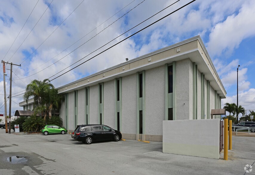 More Photos Of 1400 E Oakland Park Blvd, Oakland Park Medical For Lease