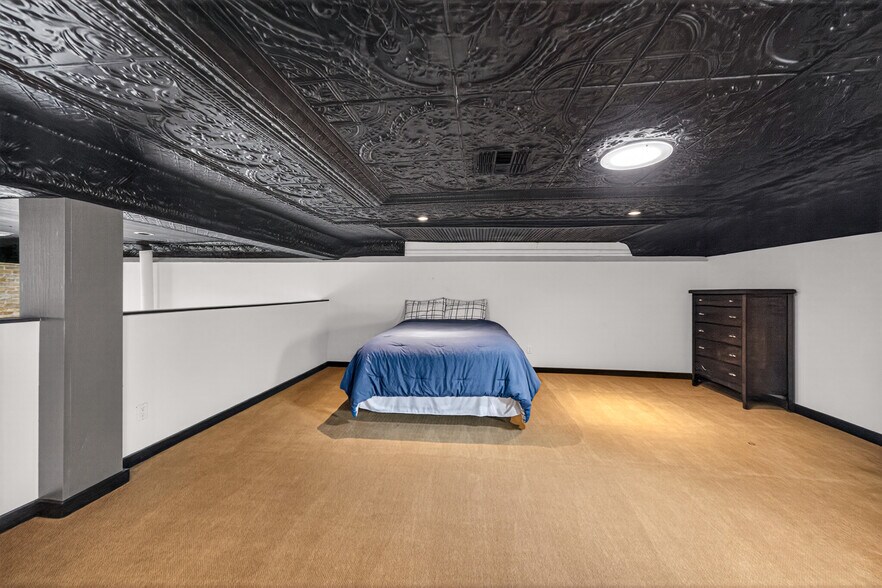 More Photos Of 612 High St, Comfort Storefront Retail Residential For Lease