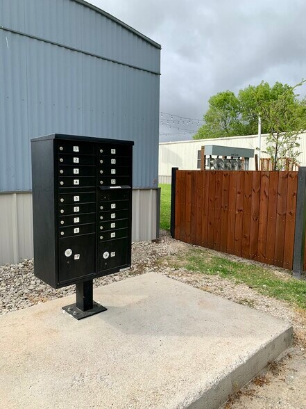 More Photos Of 3621 County Road 161, Alvin Multifamily For Sale