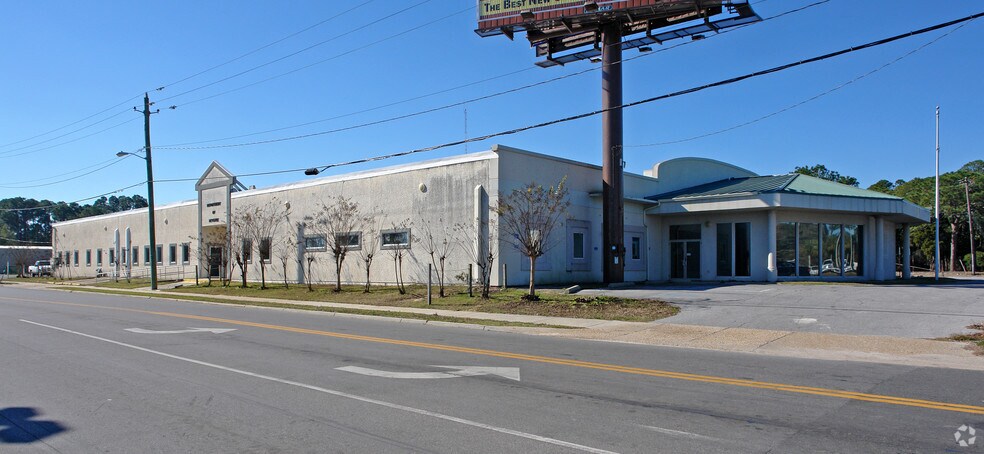 More Photos Of 703 W 15th St, Panama City Office For Sale