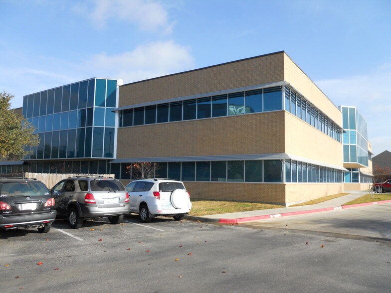 More Photos Of 1651 Rock Prairie Rd, College Station Medical For Lease