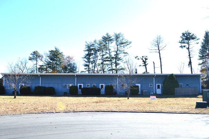 Primary Photo Of 15 Herman Dr, Simsbury Light Manufacturing For Sale