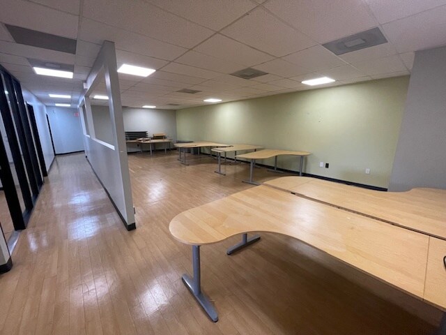 More Photos Of 5727 Westpark Dr, Charlotte Medical For Lease