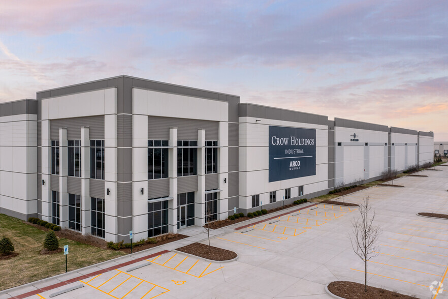 Primary Photo Of 775 Veterans Pky, Bolingbrook Distribution For Lease