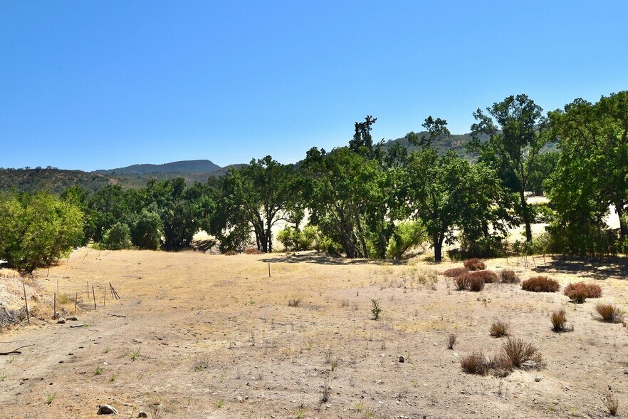 More Photos Of 76980 San Antonio Rd, Bradley Specialty For Sale