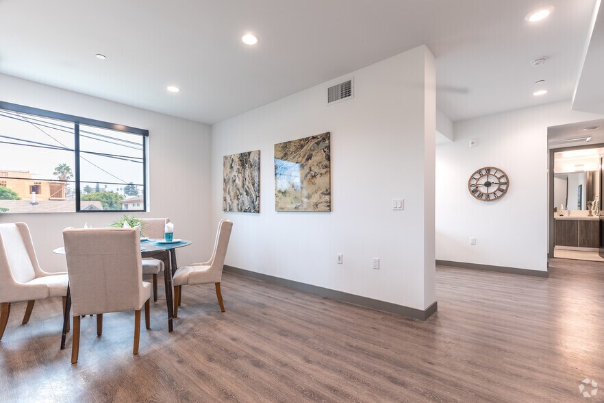 More Photos Of 552 N Hobart Blvd, Los Angeles Apartments For Sale