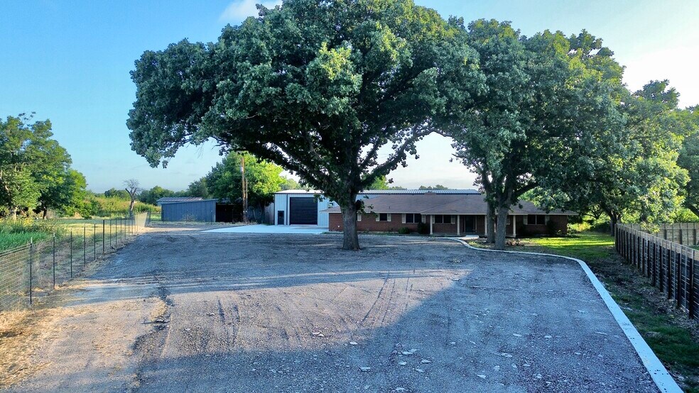 More Photos Of 10025 Farm to Market 1660, Hutto Warehouse For Sale