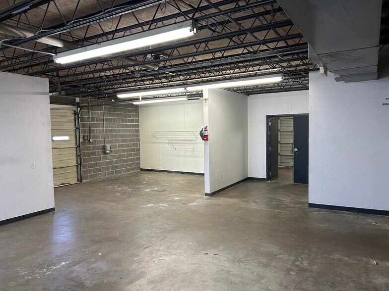 More Photos Of 9719 Olive Blvd, Olivette Medical For Lease
