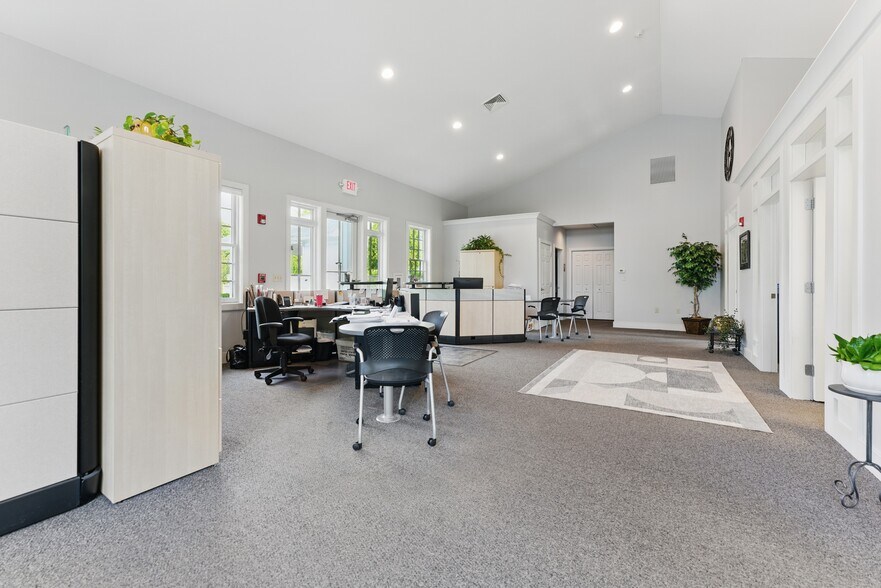 More Photos Of 460 Newton St, South Hadley General Retail For Sale