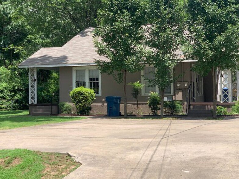 More Photos Of Main St, Benton Specialty For Sale