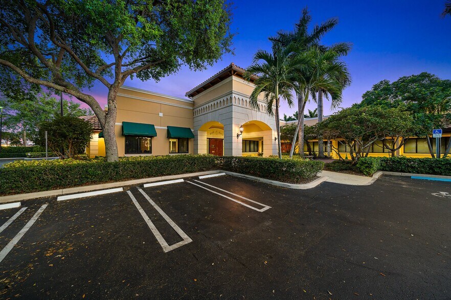 More Photos Of 500 Columbia Dr, West Palm Beach Office For Lease