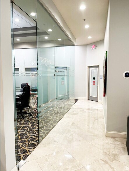 More Photos Of 330 E Crown Point Rd, Winter Garden Office For Sale