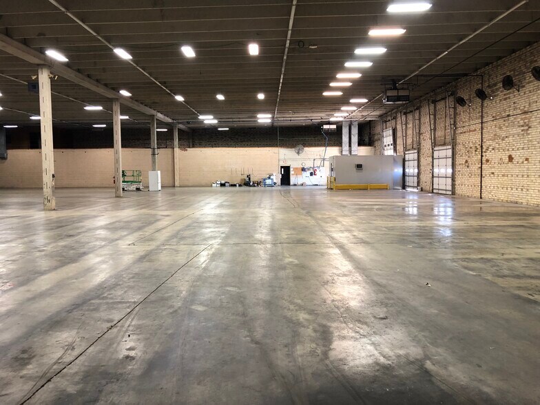 More Photos Of 1817 Westinghouse Blvd, Charlotte Industrial For Sale