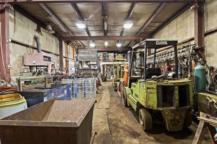 More Photos Of 85 Skillen St, Buffalo Auto Salvage Facility For Sale