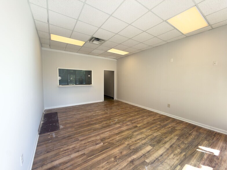 More Photos Of 888 Pleasant Hill Rd, Lawrenceville Unknown For Lease