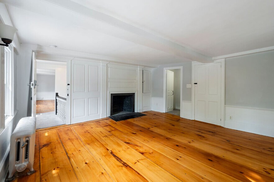 More Photos Of 3 Portsmouth Ave, Exeter General Retail For Sale