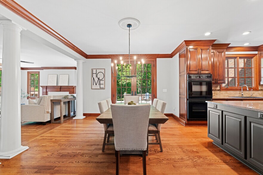 More Photos Of 5455 Plantation Rd, Sunbury Lodge Meeting Hall For Sale