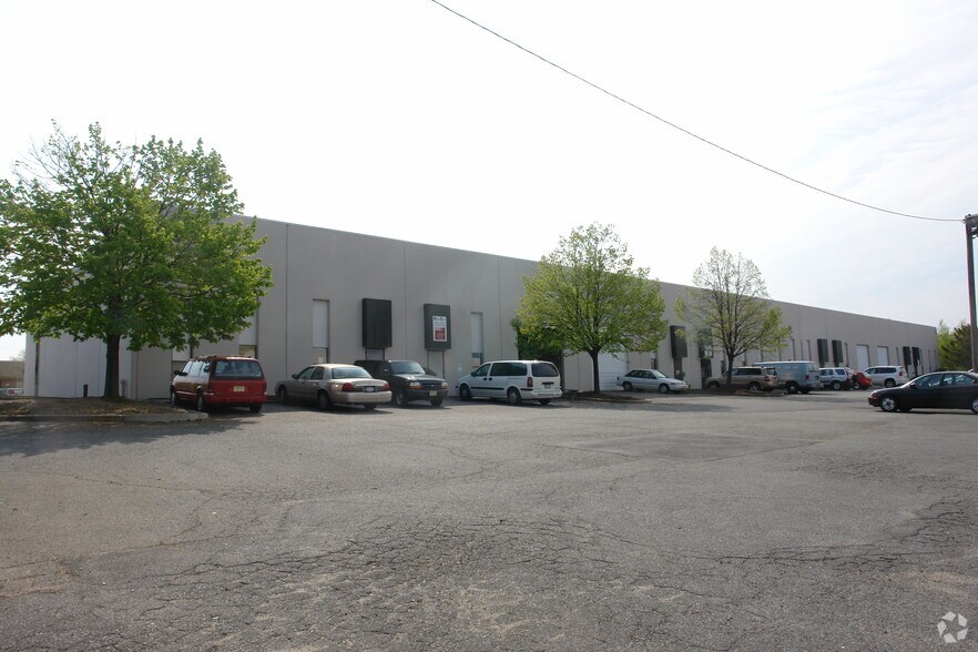 More Photos Of 3 Joanna Ct, East Brunswick Warehouse For Lease