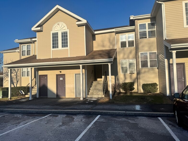 More Photos Of Capital Woods, Albany Apartments For Sale