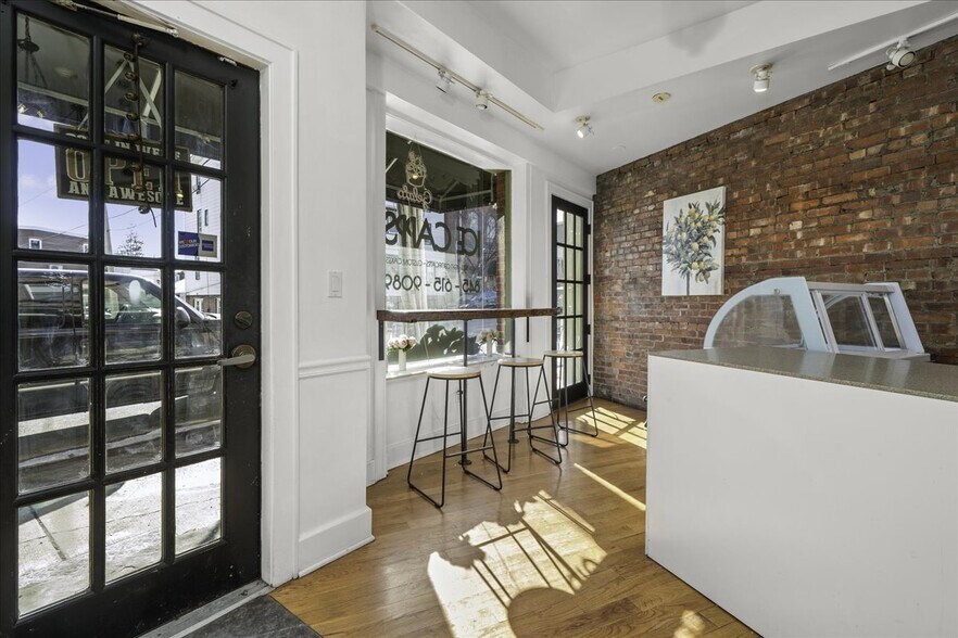 More Photos Of 134 W Main St, Goshen Storefront Retail Residential For Lease