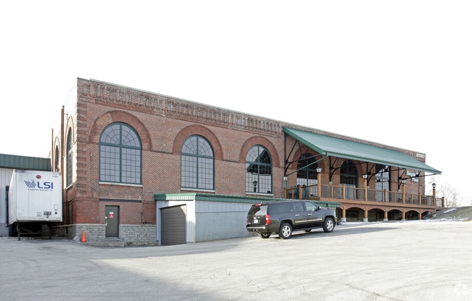 More Photos Of 2020 E Washington Blvd, Fort Wayne Loft Creative Space For Lease