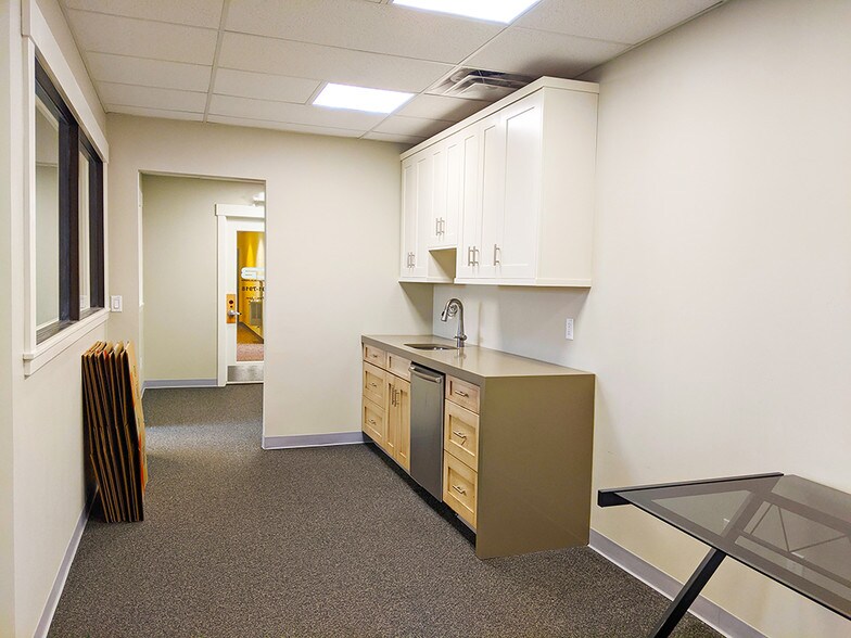 More Photos Of 5365 Spine Rd, Boulder Office For Lease