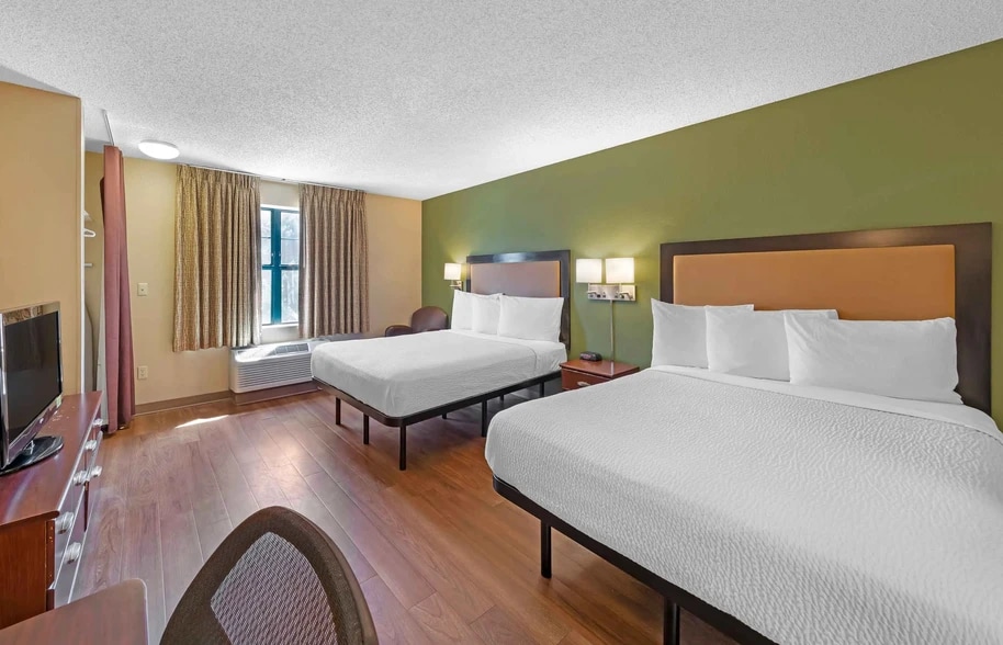 More Photos Of 5059 N Arco Ln, Charleston Hotel For Sale