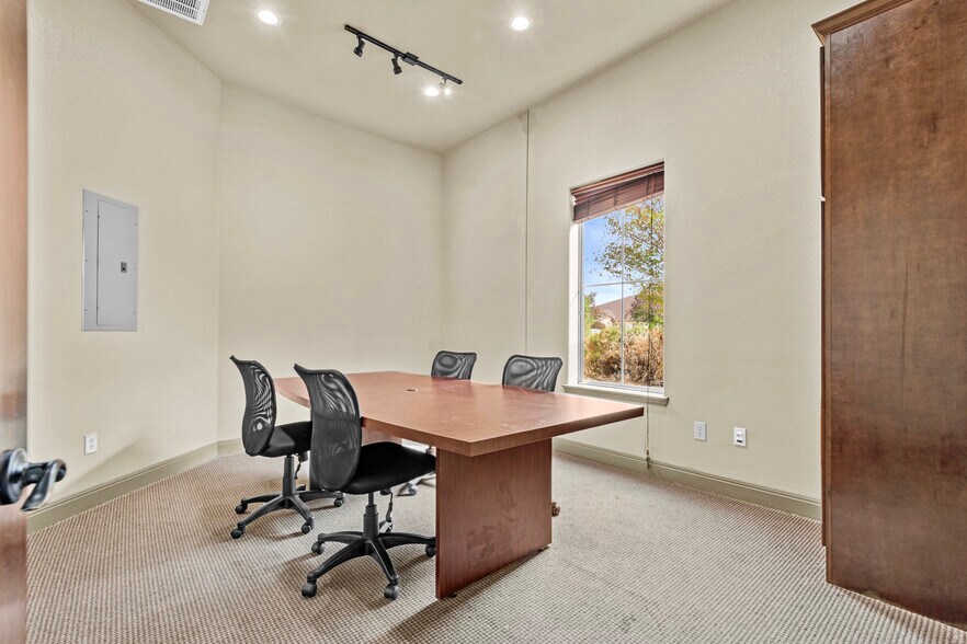 More Photos Of 1920 Corporate Dr, San Marcos Loft Creative Space For Lease