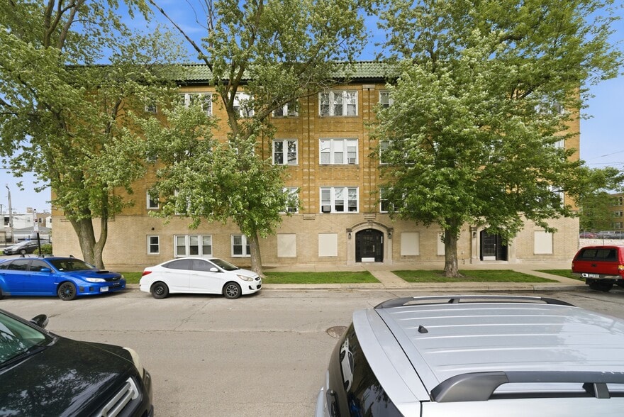 More Photos Of 4057 W School St, Chicago Apartments For Sale