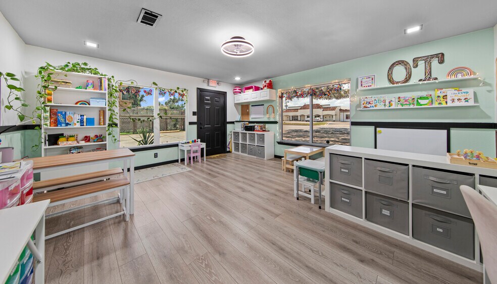 More Photos Of 1612 Pecan Blvd, McAllen Freestanding For Sale