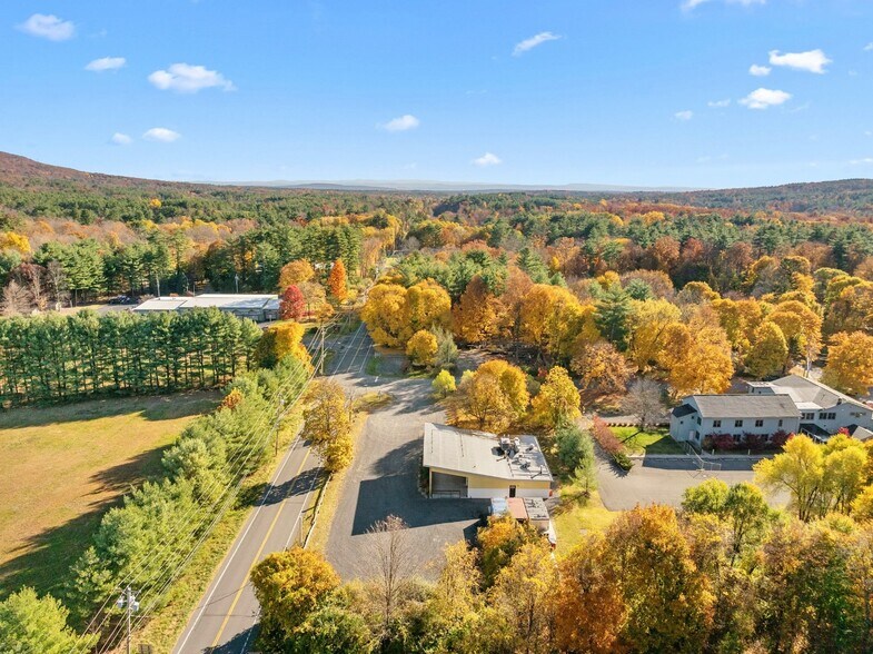 More Photos Of 261 Tinker St, Woodstock Restaurant For Sale