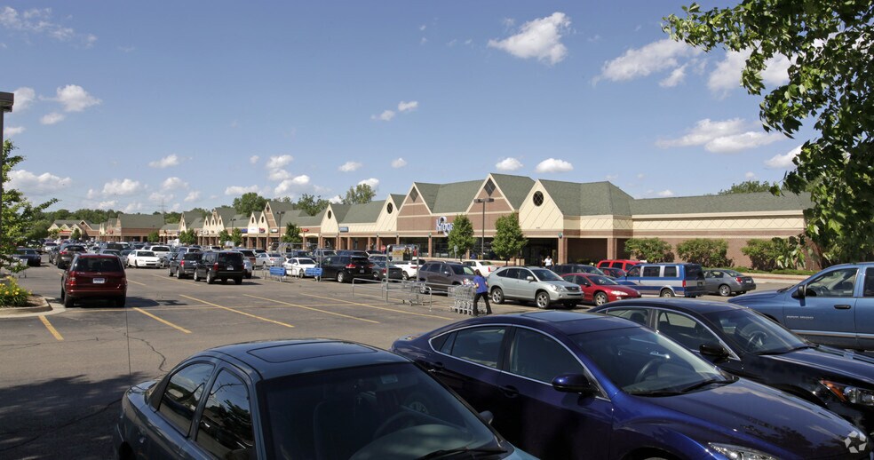 More Photos Of 4295-4395 Orchard Lake Rd, West Bloomfield Storefront For Lease