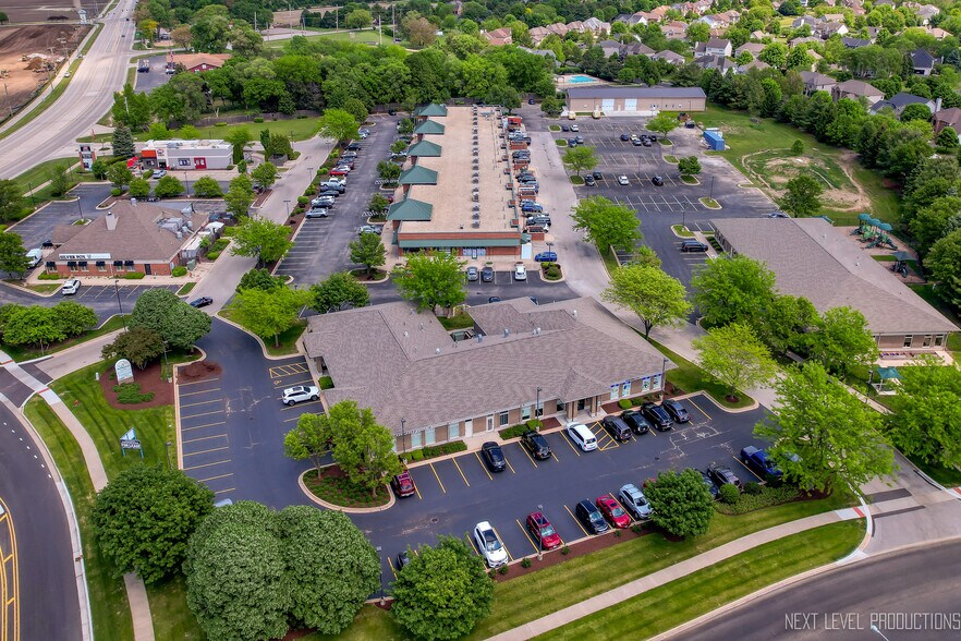 More Photos Of 608 E Veterans Pky, Yorkville Medical For Lease