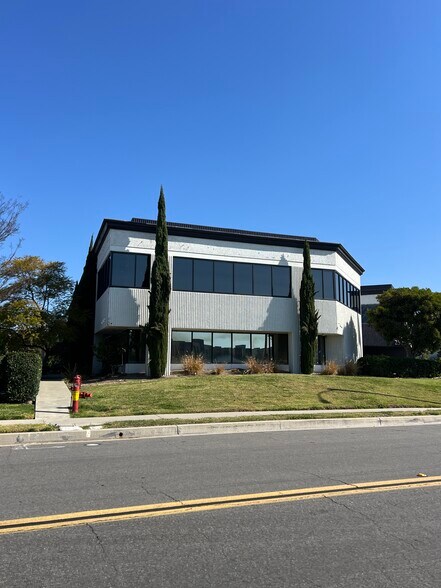 More Photos Of 2575 McCabe Way, Irvine Office For Lease