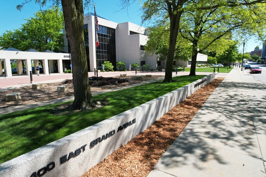 More Photos Of 200 E Grand Ave, Des Moines Office For Lease