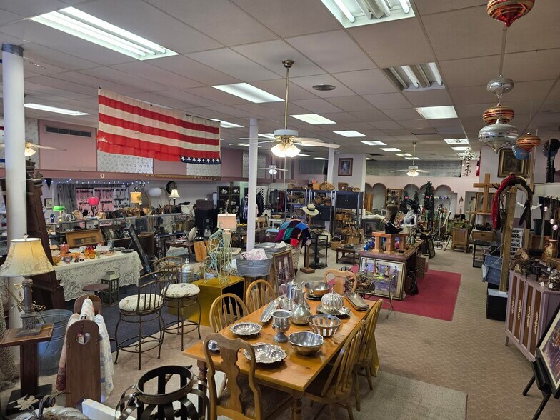 More Photos Of 124 E Front St, Sikeston Flex For Sale