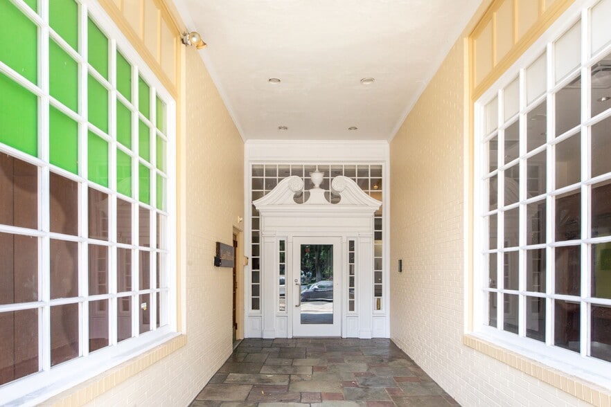 More Photos Of 22 N Park Pl, Morristown Storefront Retail Office For Lease