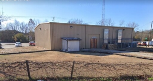 Primary Photo Of 511 South Main St, Princeville General Retail For Sale