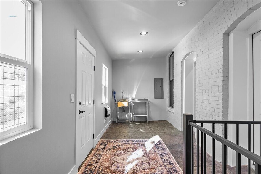 More Photos Of 813 E B St, Pueblo Specialty For Sale