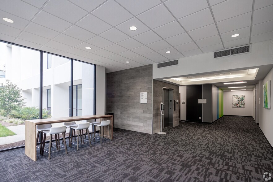 More Photos Of 2872 Woodcock Blvd, Atlanta Unknown For Lease