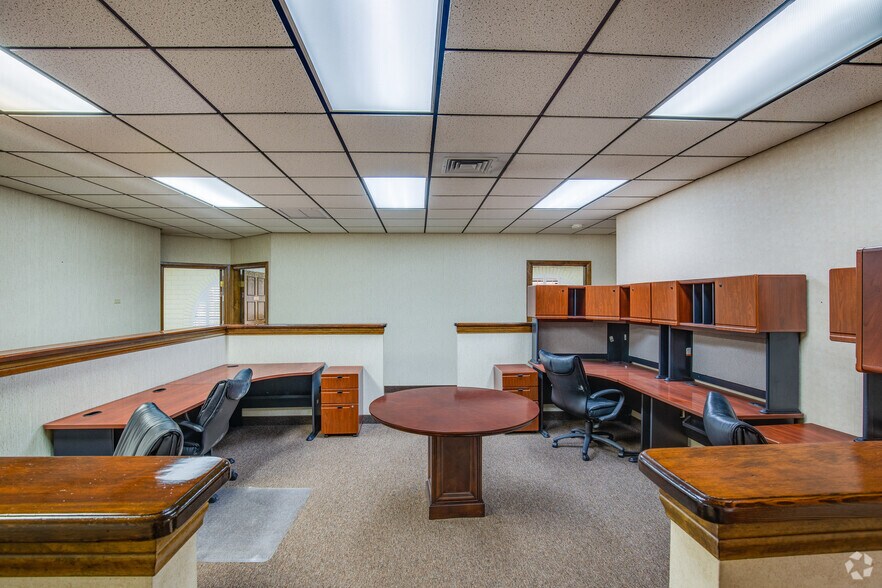 More Photos Of 601 S Rancho Dr, Las Vegas Medical For Sale