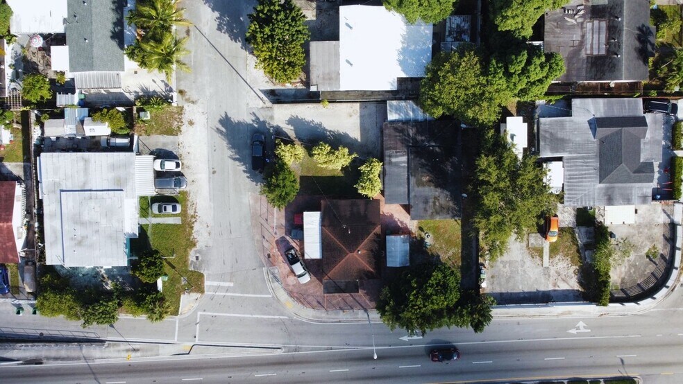 More Photos Of 3575 NW 103rd St, Miami Multifamily For Sale