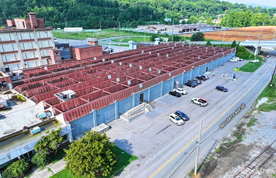 More Photos Of 941 Industry Ave SE, Roanoke Warehouse For Sale