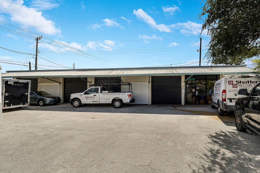 More Photos Of 1660 Cypress Dr, Jupiter Warehouse For Sale